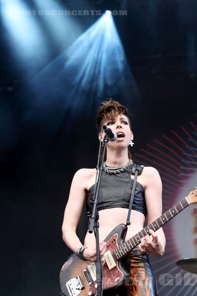 MADEMOISELLE K - 2014-07-19 - PARIS - Parvis de l'Hotel de Ville - 